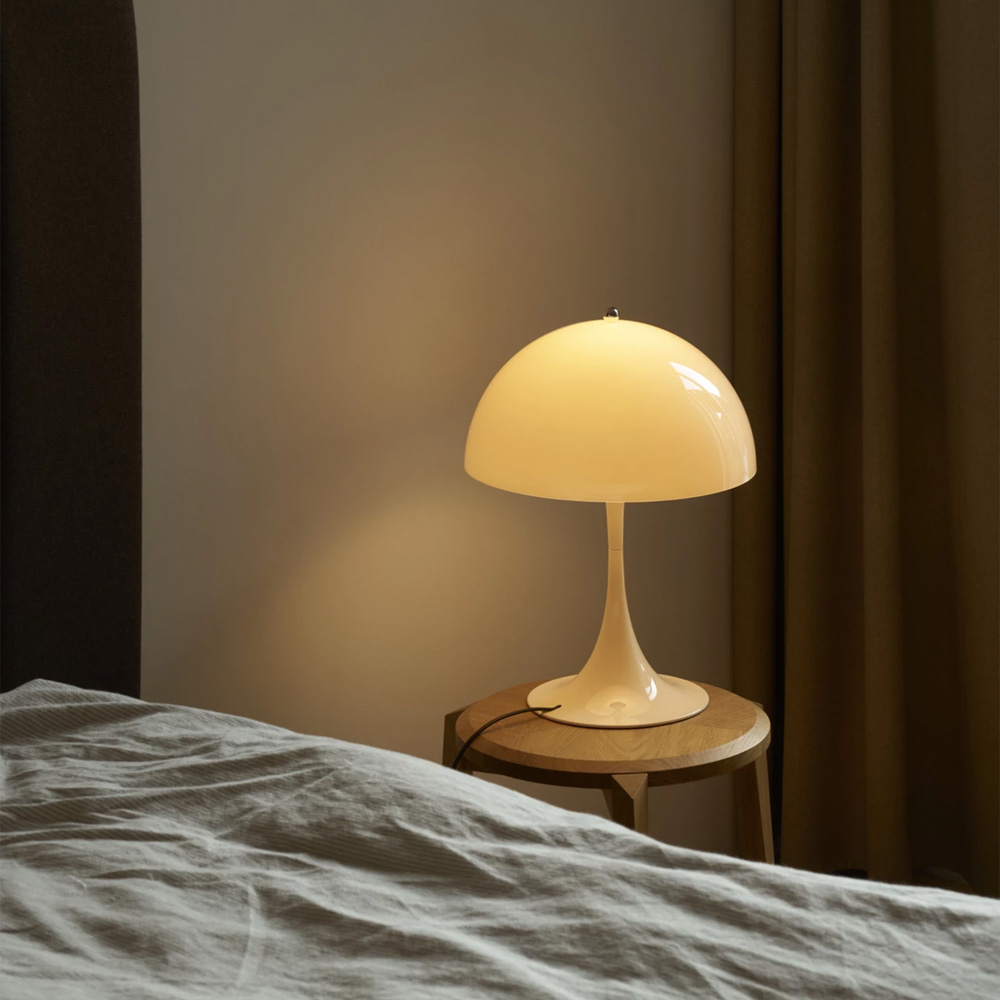 Panthella 320 Tischleuchte