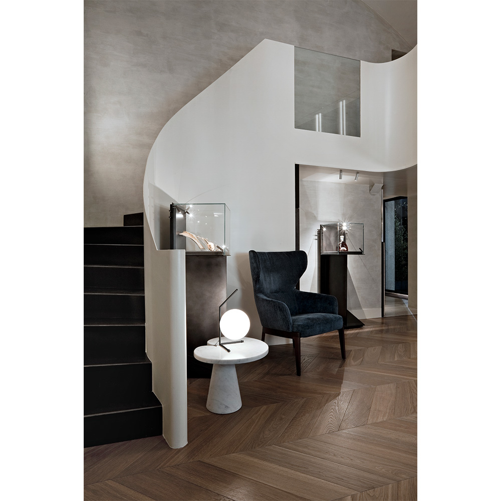 IC T1 low - Tischleuchte