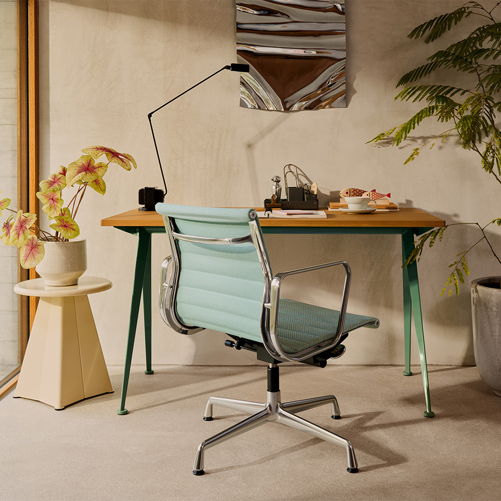 Alu Chair EA 131/132