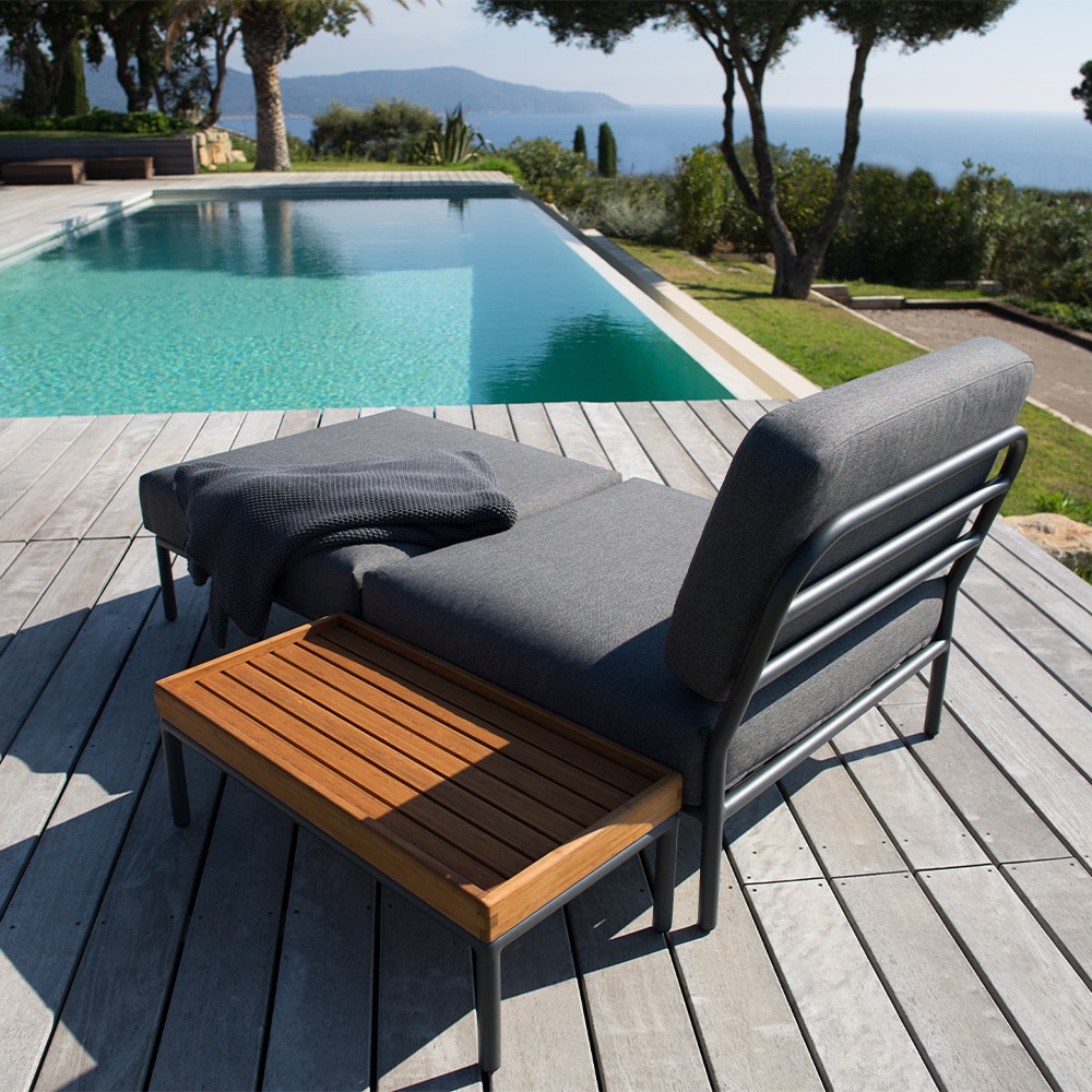Level Outdoor Sofa
