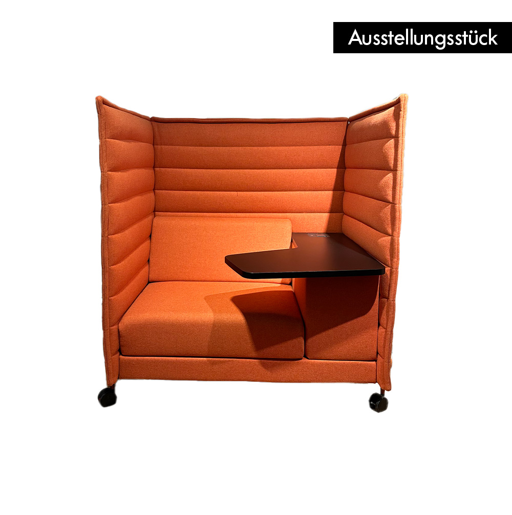 Alcove Highback Sofa - Ausstellungsstück