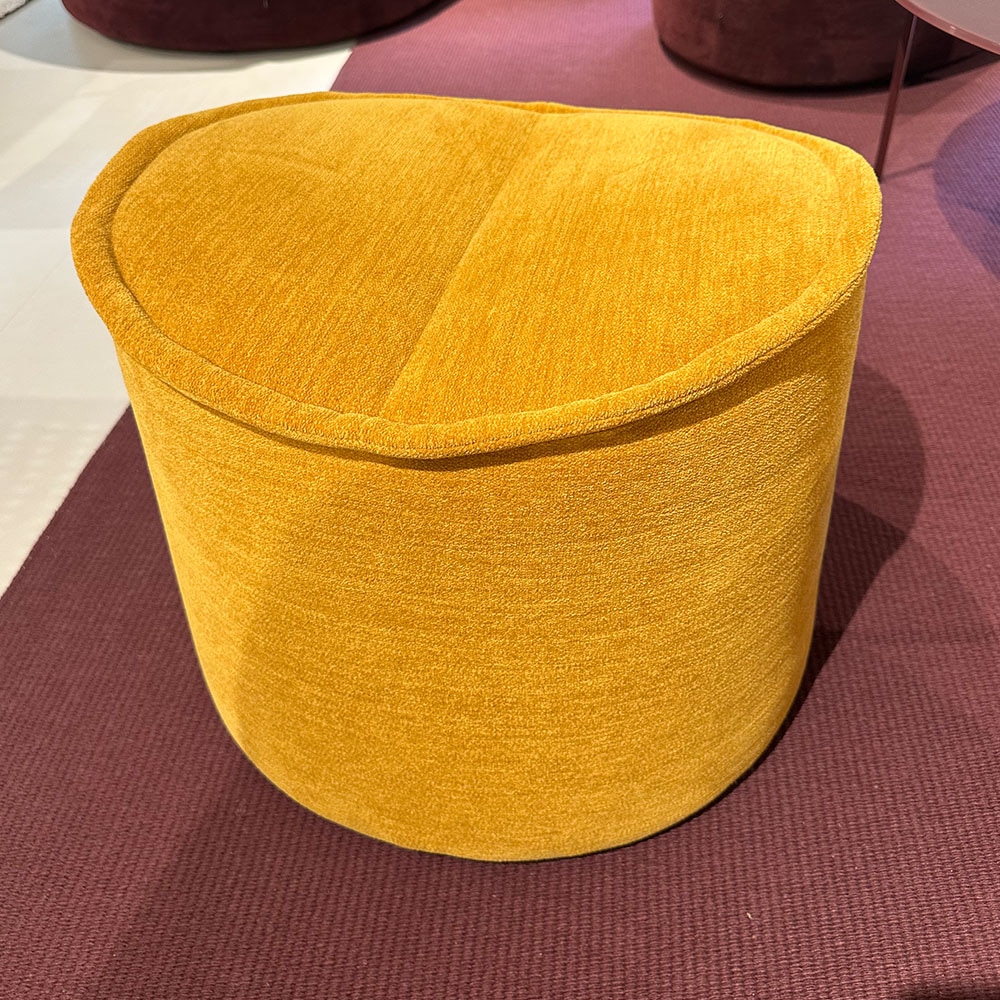Nenou Hocker - Ausstellungsstück