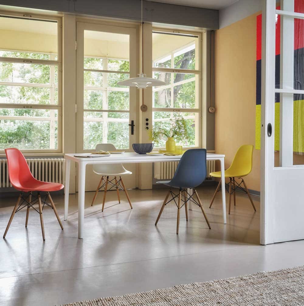 Eames Plastic Side Chair RE DSW mit Sitzpolster