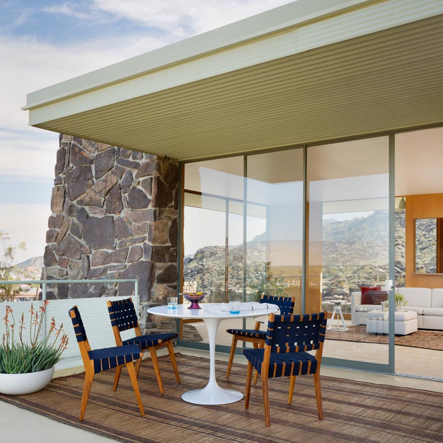 Saarinen Tulip Outdoortisch rund