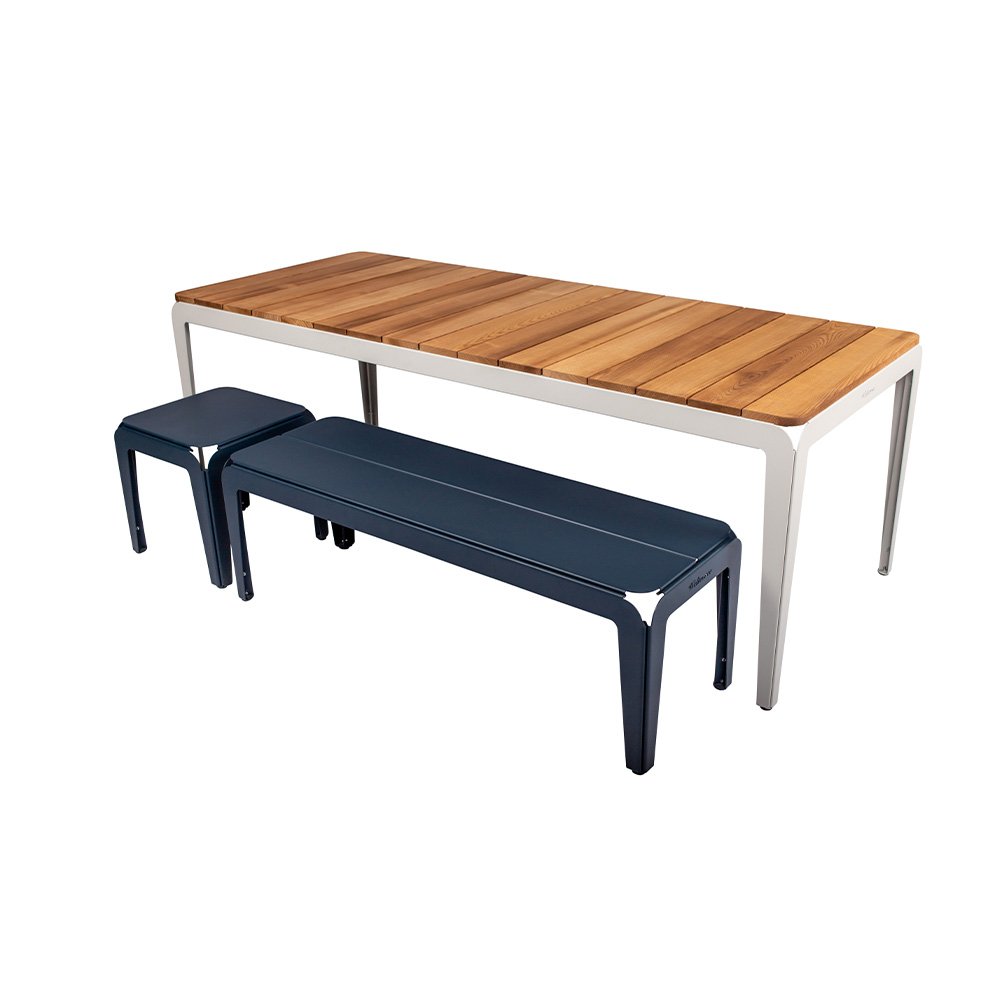 Bended Table Wood Outdoor Tisch von Weltevree