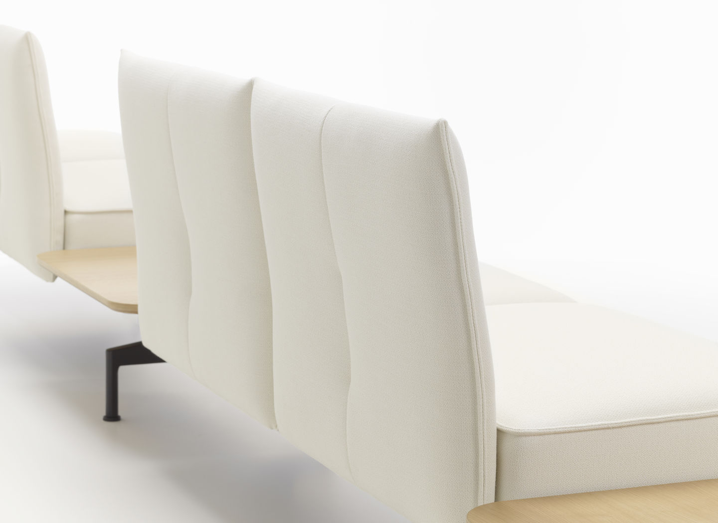 Soft Work Sofa 4-Sitzer mit Tischmodul