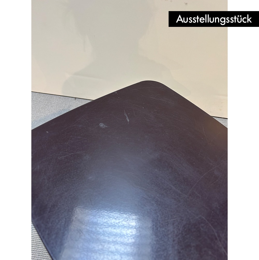 Metal Side Table - Ausstellungsstück