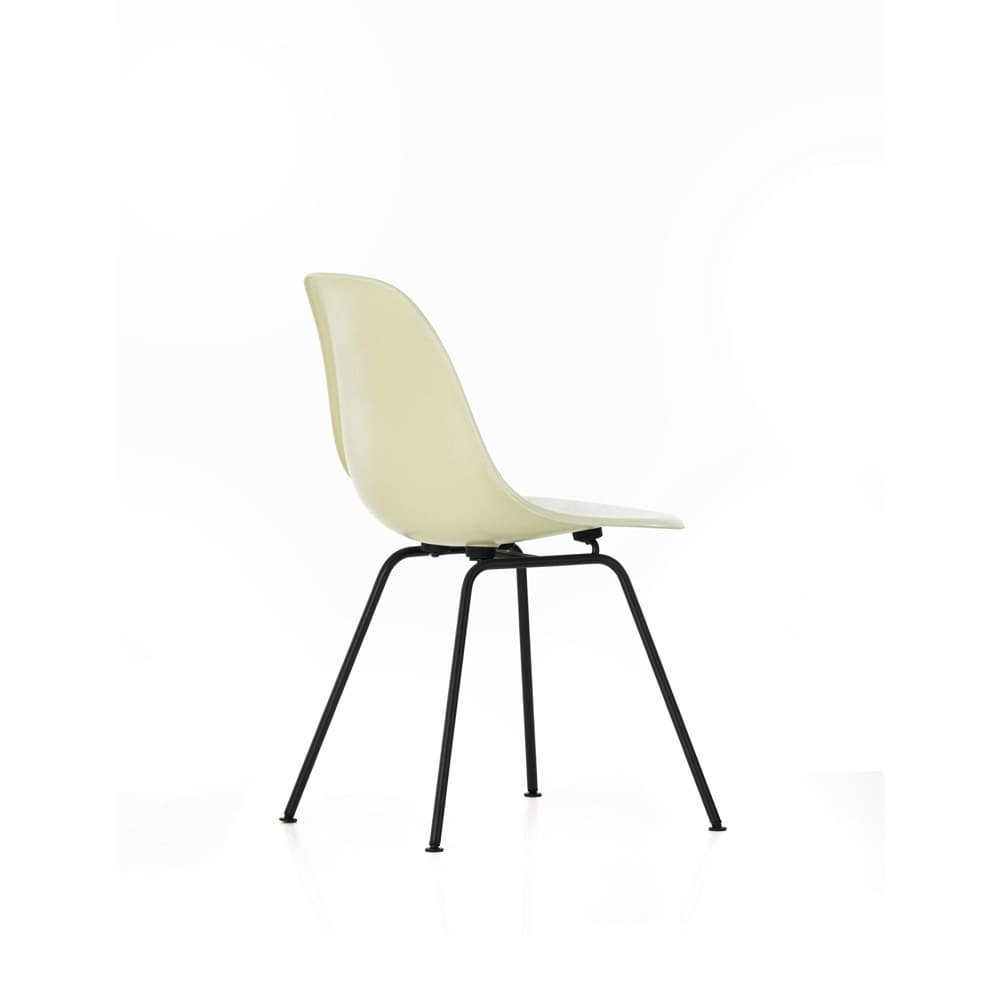 Eames Fiberglass Chair  DSX