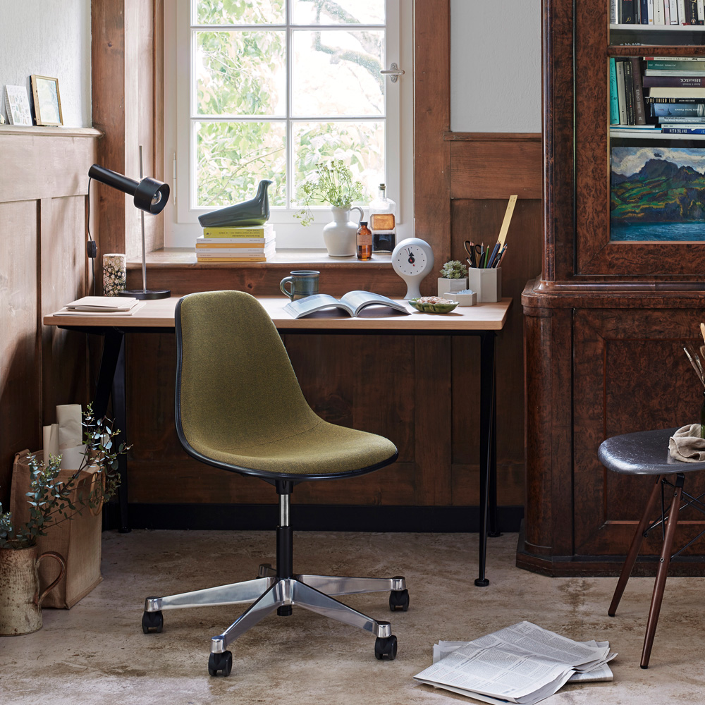 Eames Plastic Side Chair RE PSCC