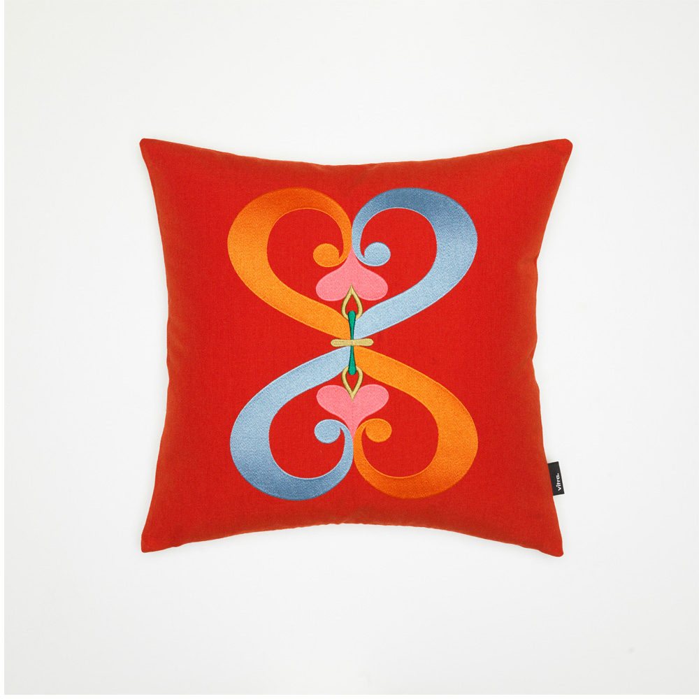 Embroidered Pillow Double Heart Kissen