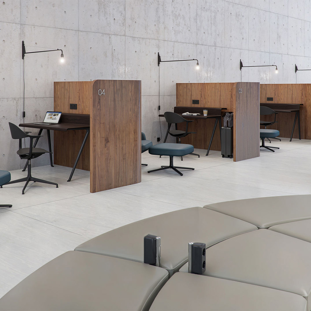 Courier Schreibtisch