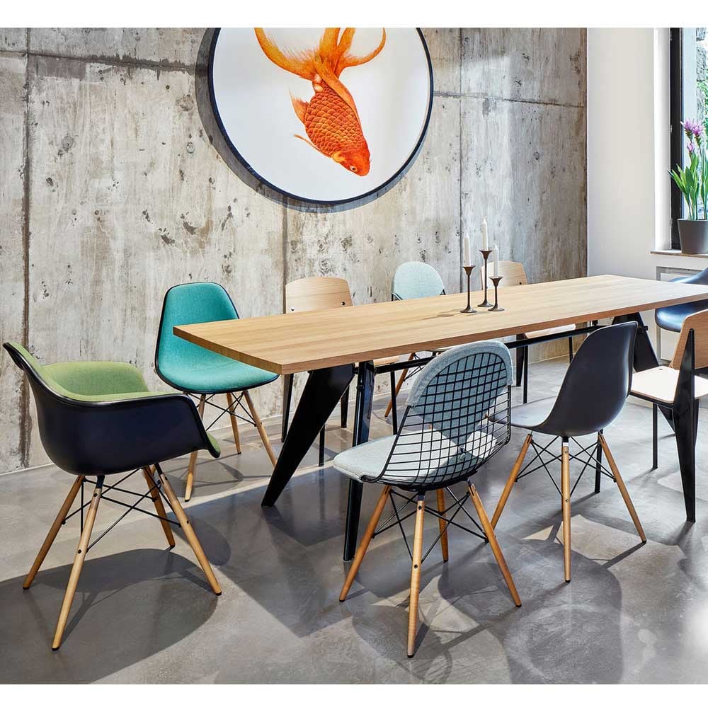 Eames Plastic Armchair RE DAW mit Sitzpolster