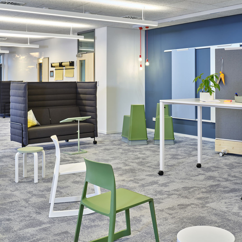 Alcove Highback Sofa - 3-Sitzer