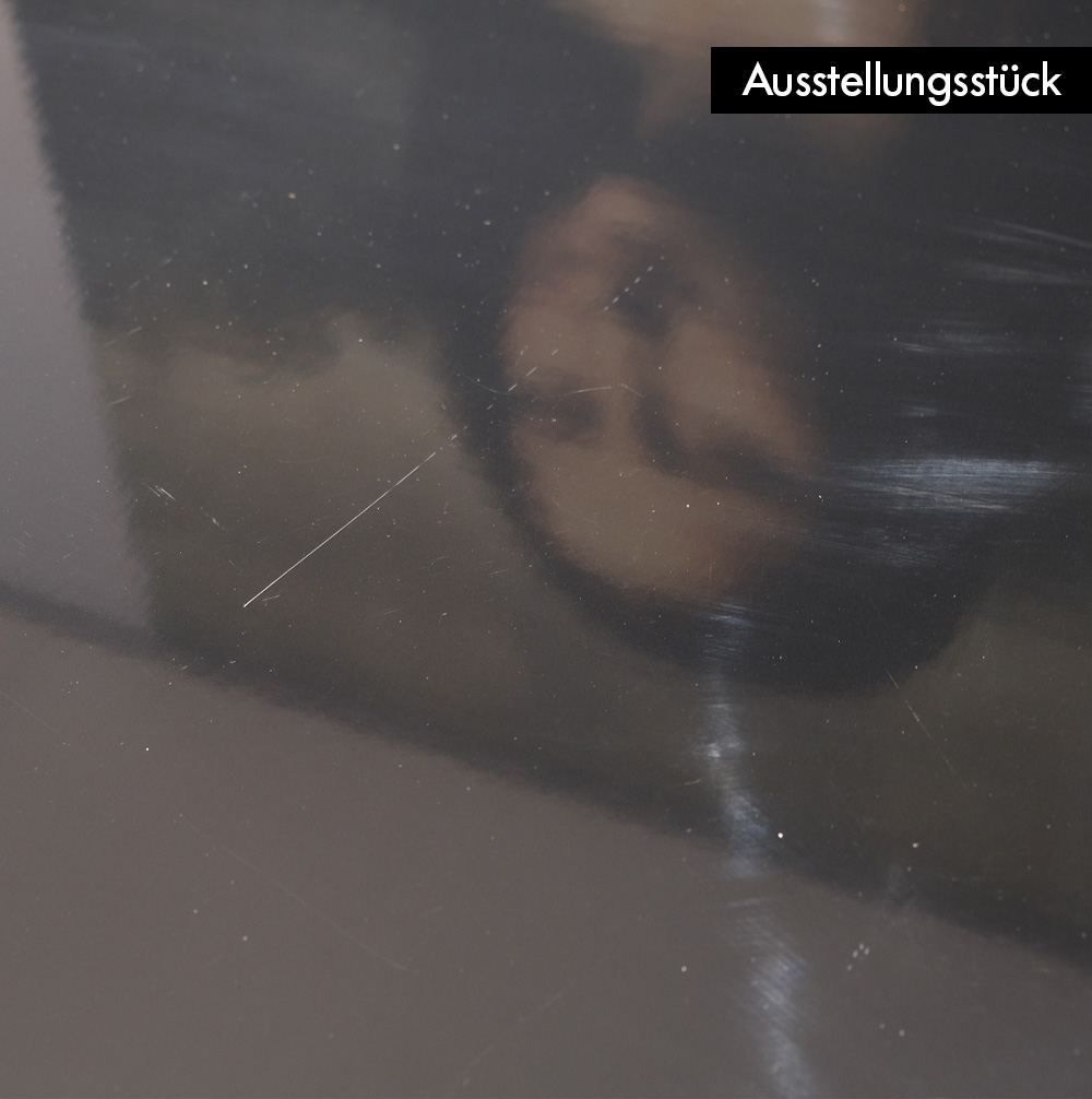 Kaari Tisch - Ausstellungsstück