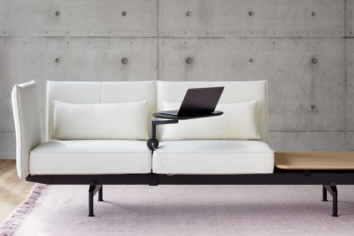 Soft Work Sofa 4-Sitzer mit Tischmodul