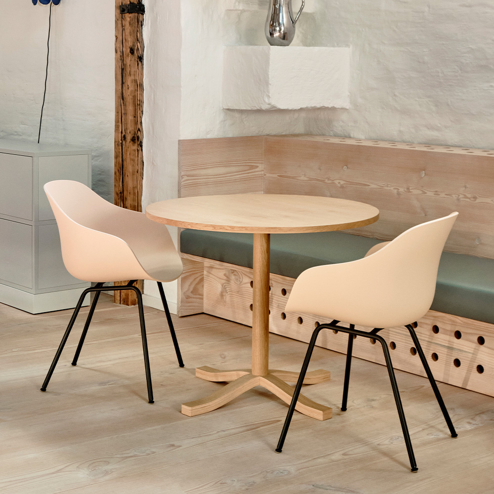 About a Chair AAC 226