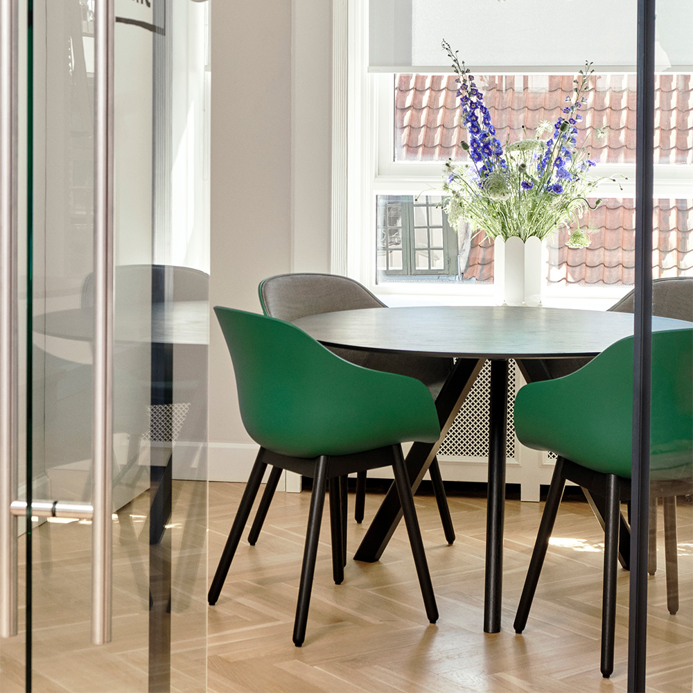 About a Chair AAC 212