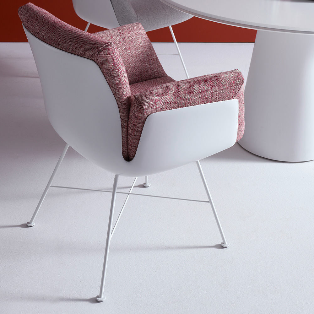 Alvo Stuhl mit Drahtgestell