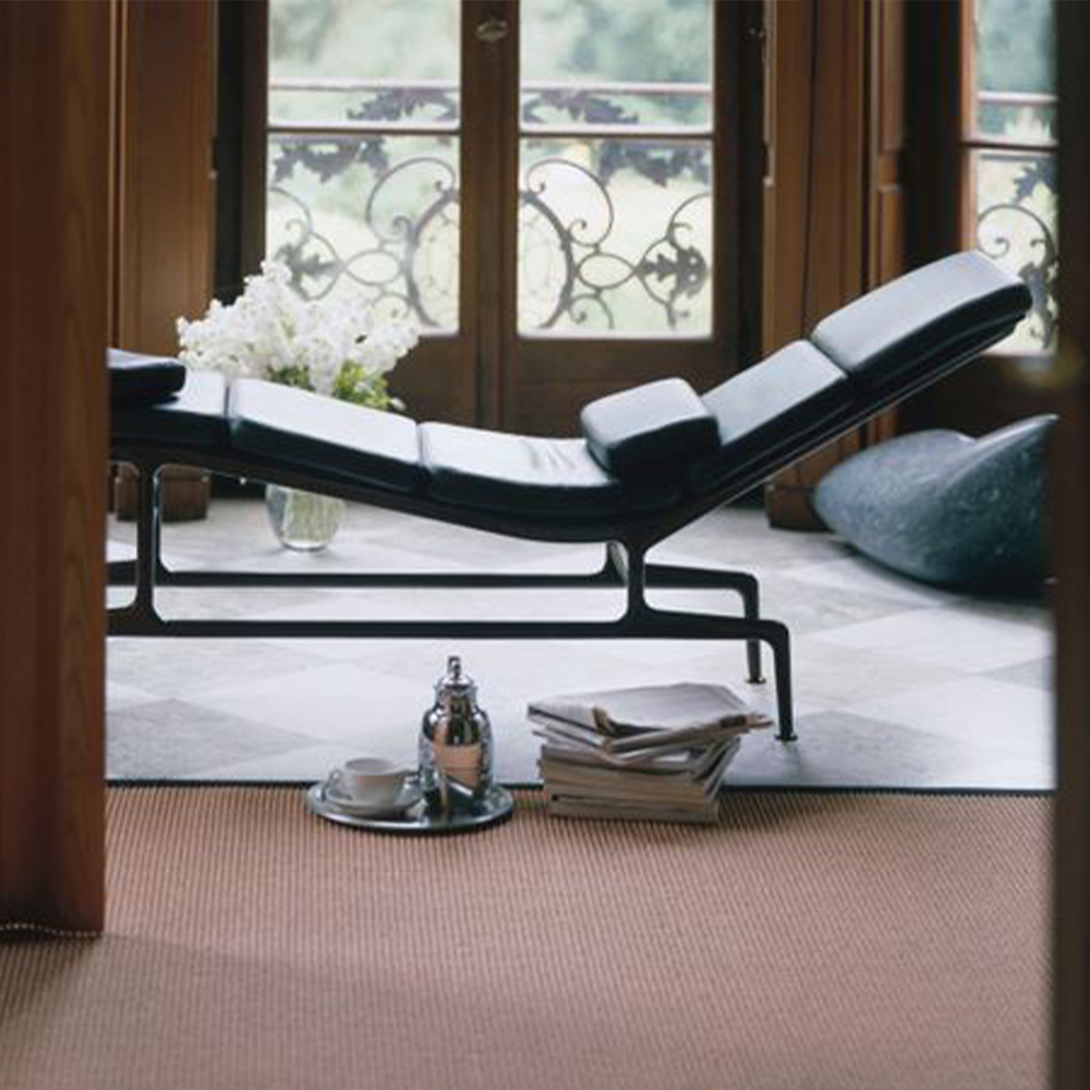 Eames Soft Pad Chaise ES 106