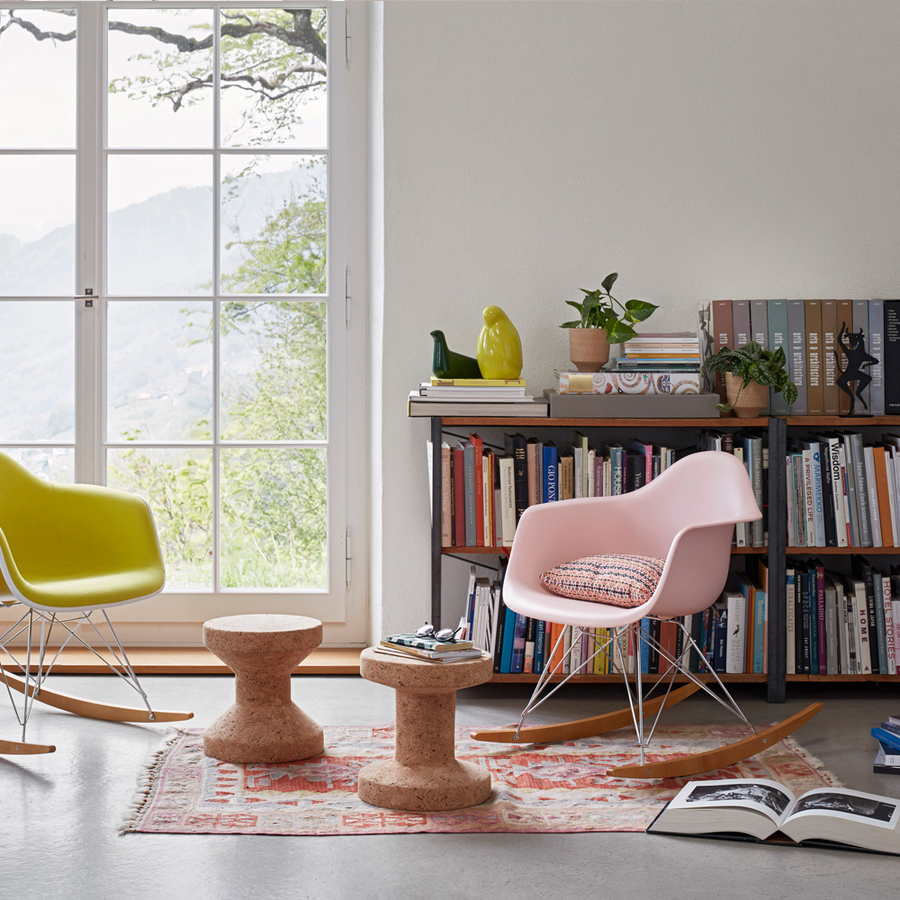 Eames Plastic Armchair RE RAR