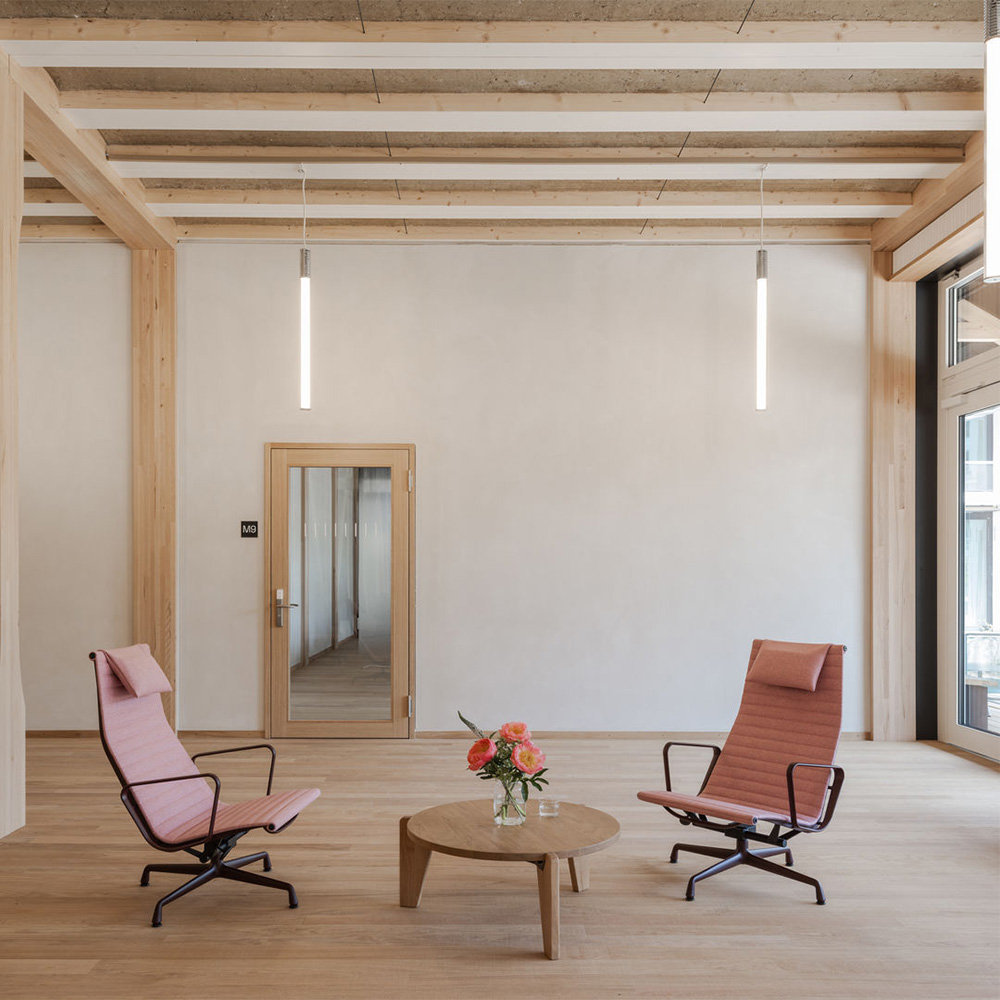 Aluminium Chair EA 124/125 - Lounge