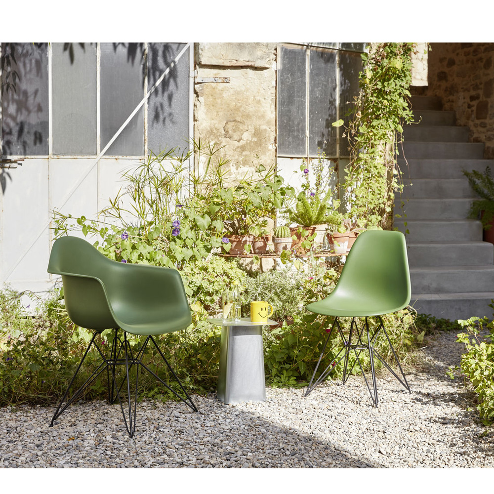 Eames Plastic Chair RE DAR