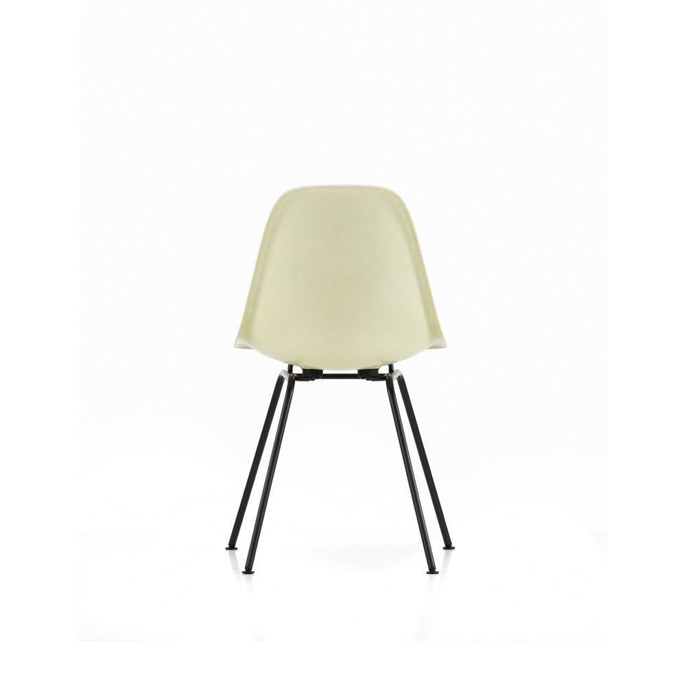 Eames Fiberglass Chair  DSX