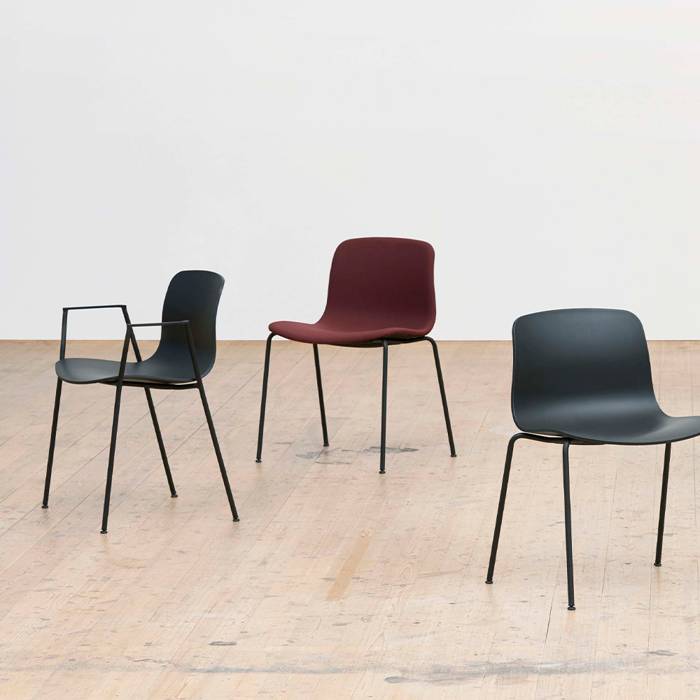 About a Chair AAC 18