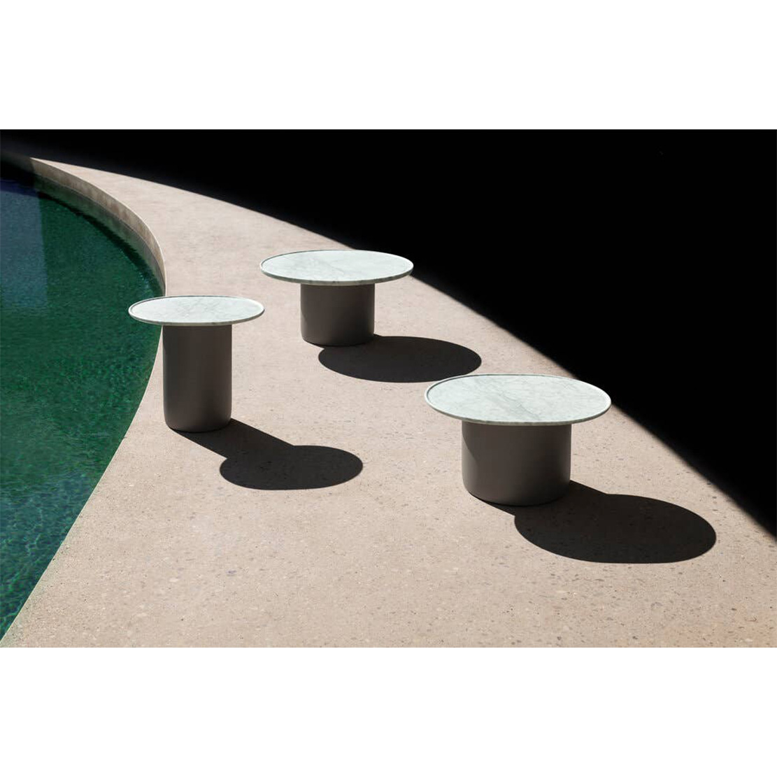 Button Table Outdoor