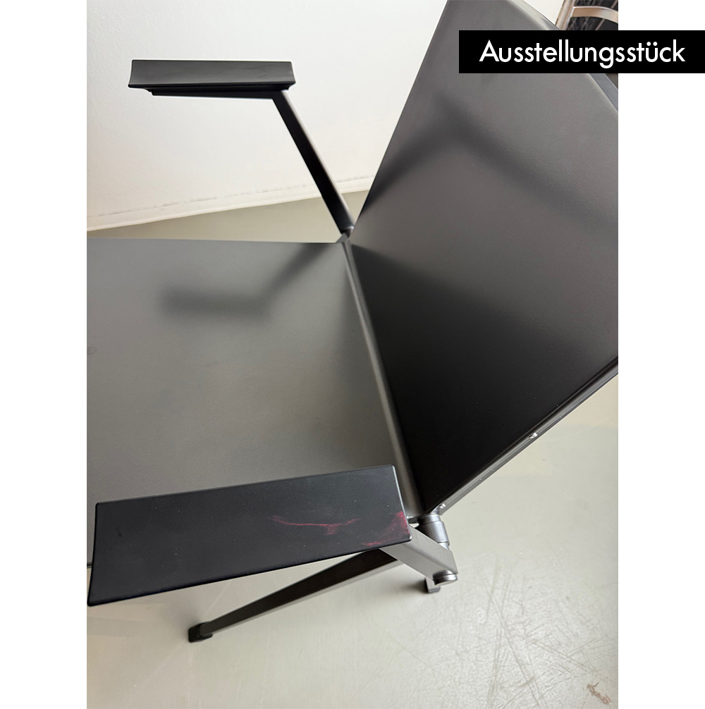 Mondial Armchair - Ausstellungsstück