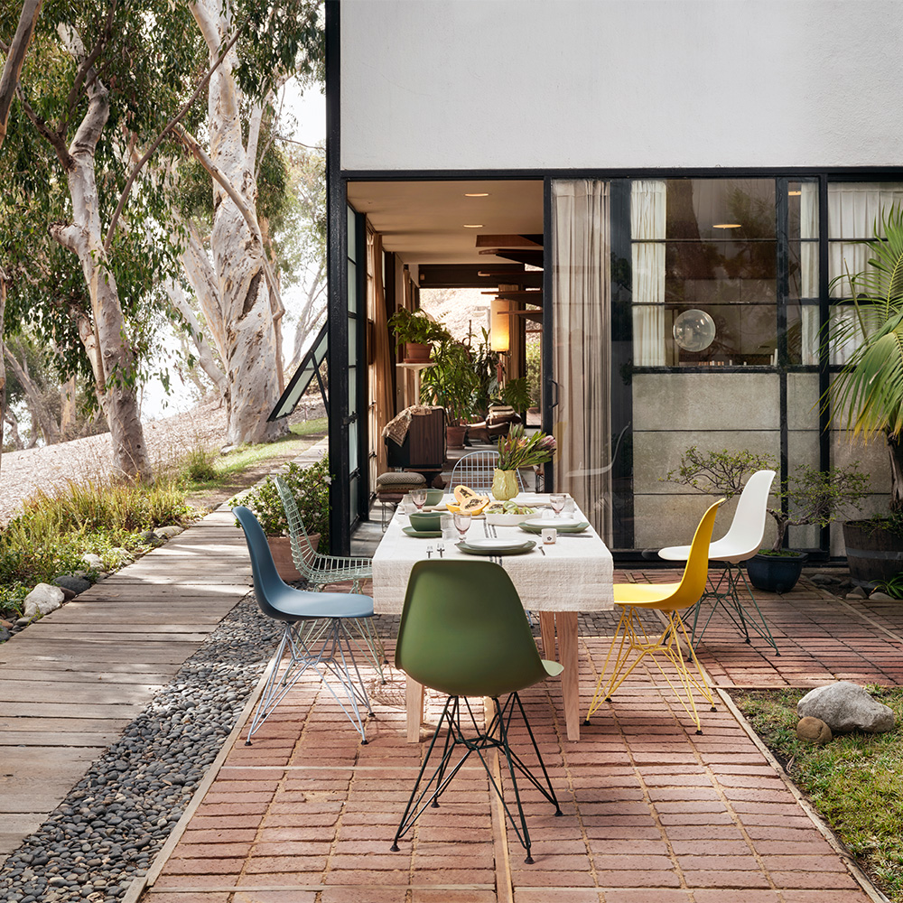 Eames Plastic Side Chair RE DSR - Untergestell in special colours