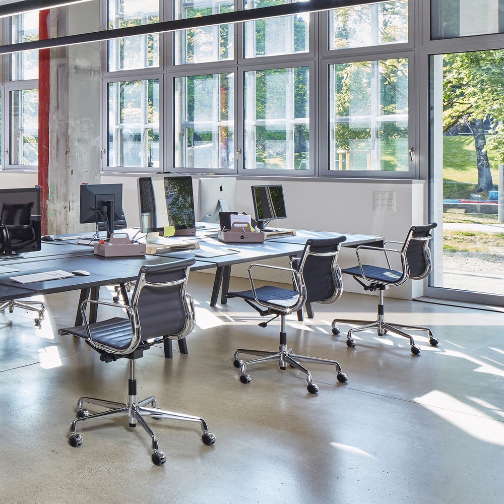 Aluminium Chair EA 117/118 - Work