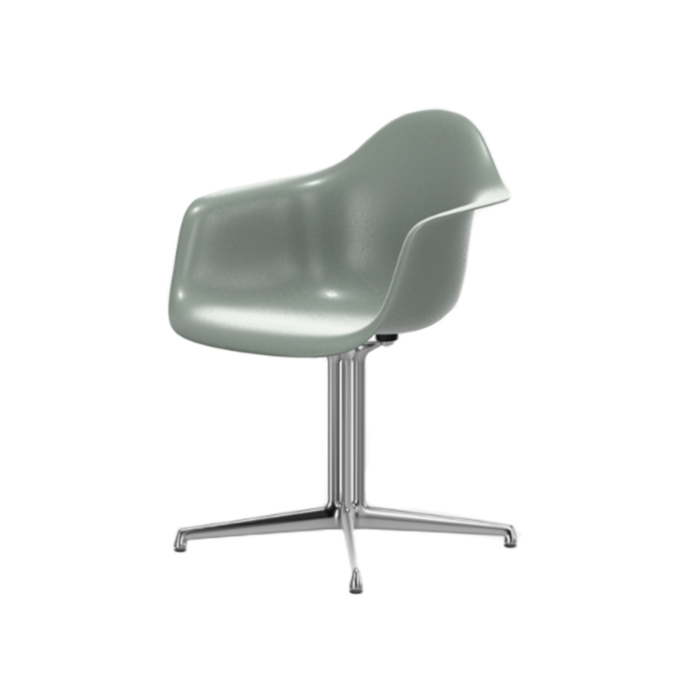 Eames Fiberglass Armchair DAL