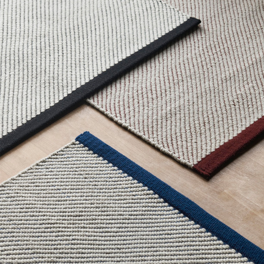 Bias Rug Tint Teppich