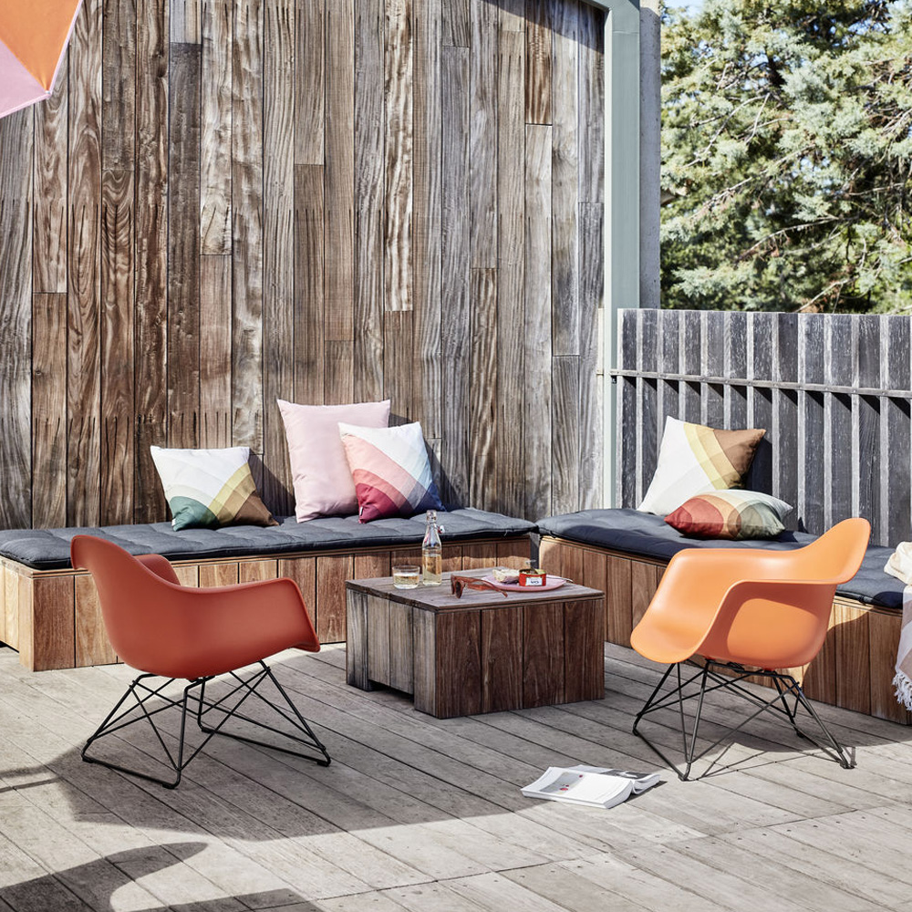 Eames Plastic Armchair RE LAR