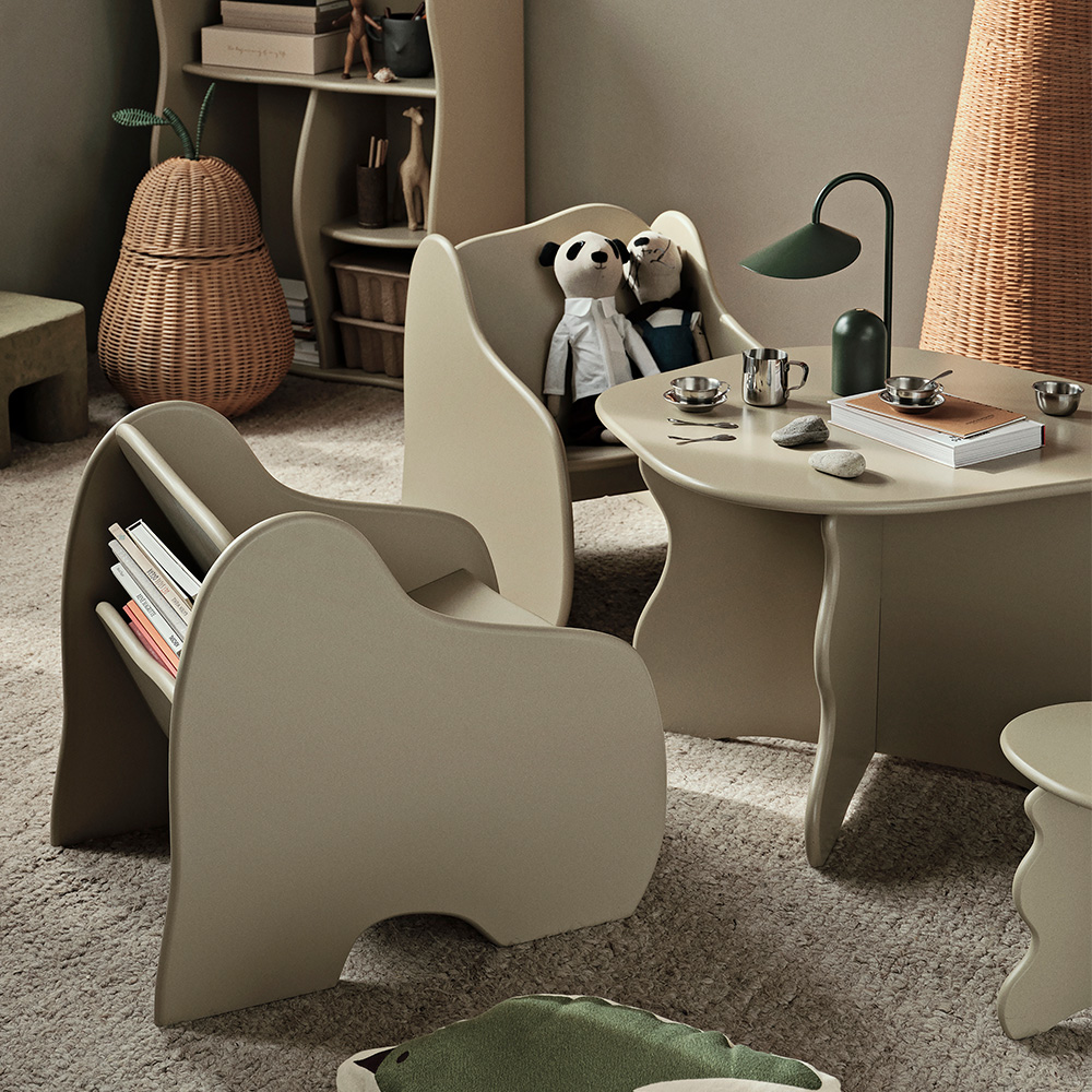 Slope Lounge Chair