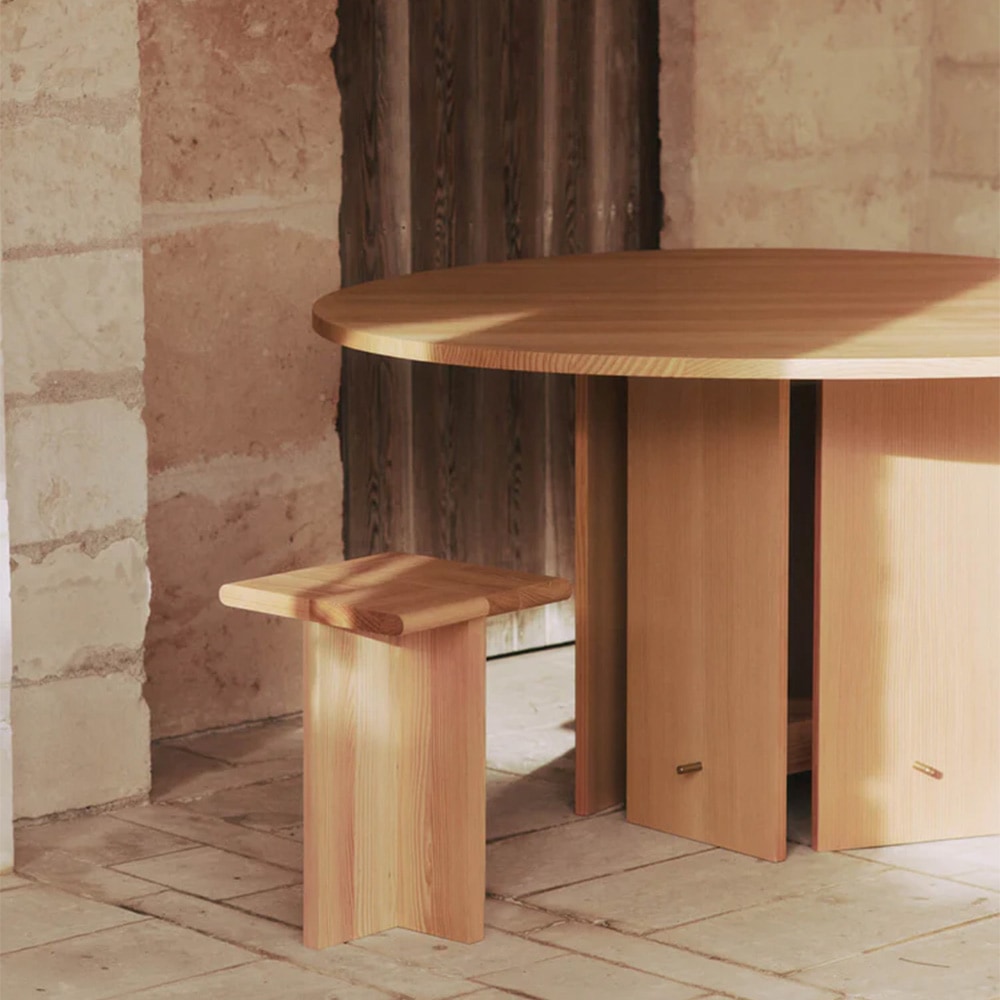Aukko Dining Table