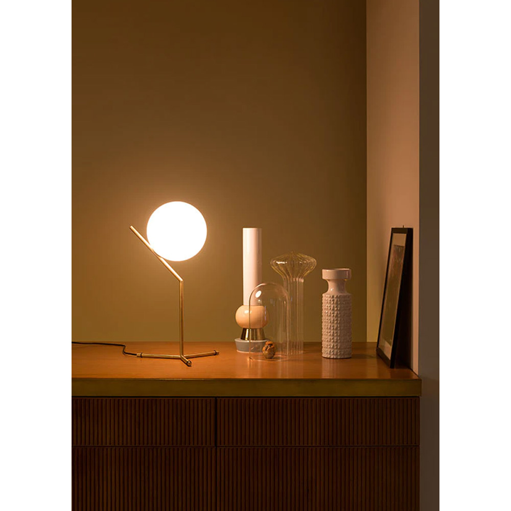 IC T1 high - Tischleuchte