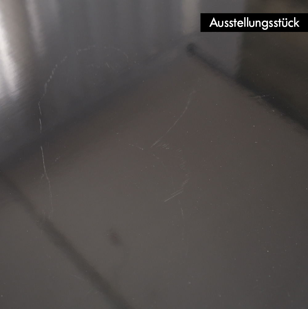 Kaari Tisch - Ausstellungsstück