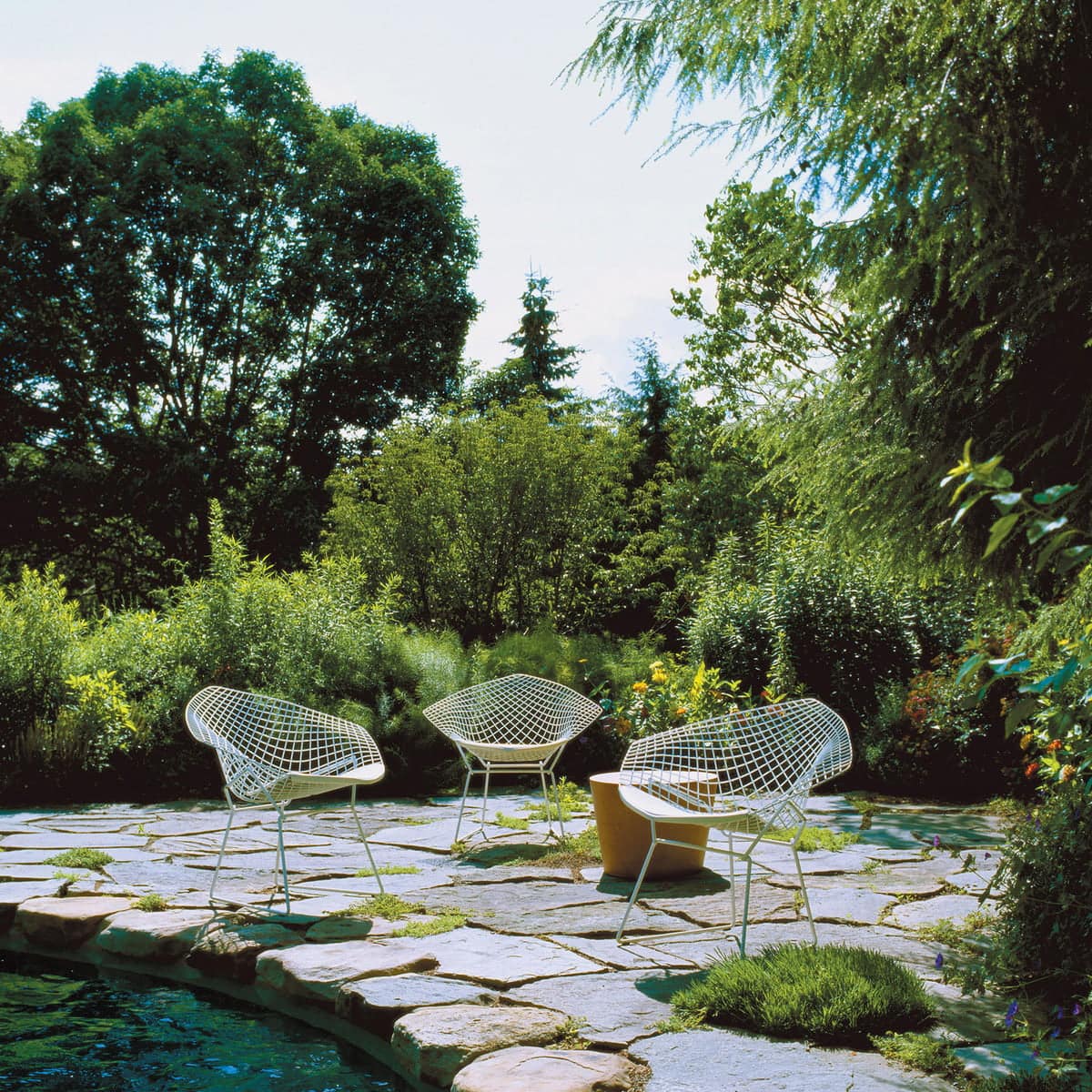 knoll-international-bertoia-diamond-chair-outdoor-atmo2-stoll-koeln Bertoia Diamond Chair Outdoor