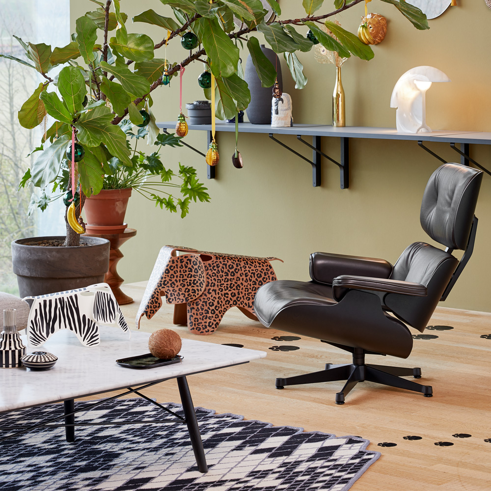 Vitra-Lounge-Chair-Atmo-2-verfuegbar-Stoll-Koeln Lounge Chair mit Ottoman - direkt verfügbar