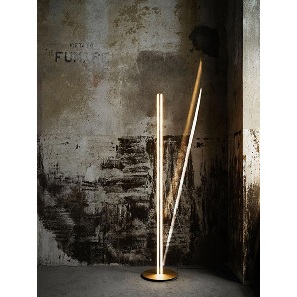 Toio LED Stehleuchte