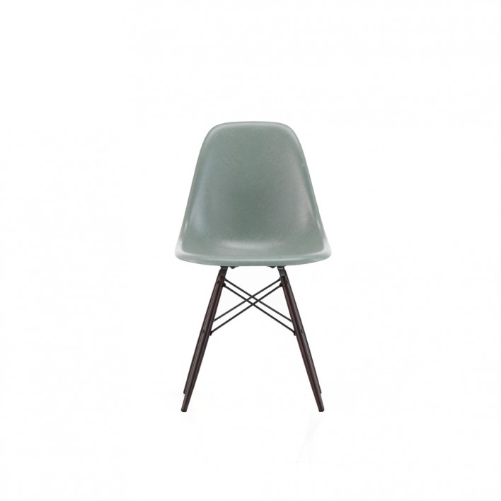 Eames Fiberglass Chair DSW